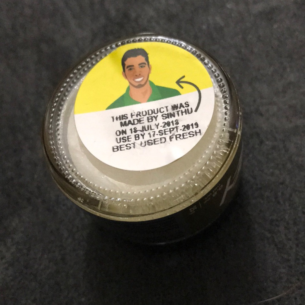 LUSH Honey Lip Scrub NWT - Picture 6 of 7